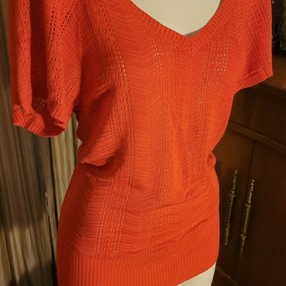 Guess Top - Picture 7 of 7